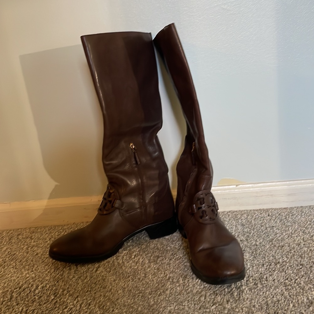 Lightly used Tory Burch shin high boots. - Picture 2 of 5